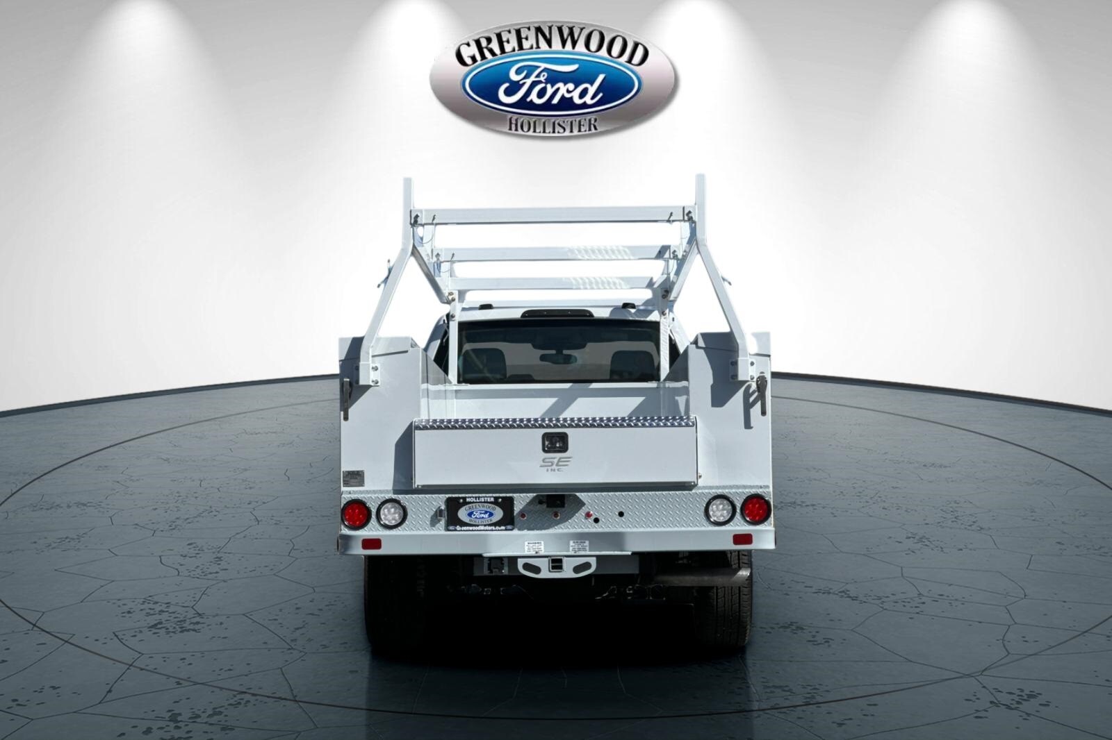 2025 Ford F-350 XL photo 4