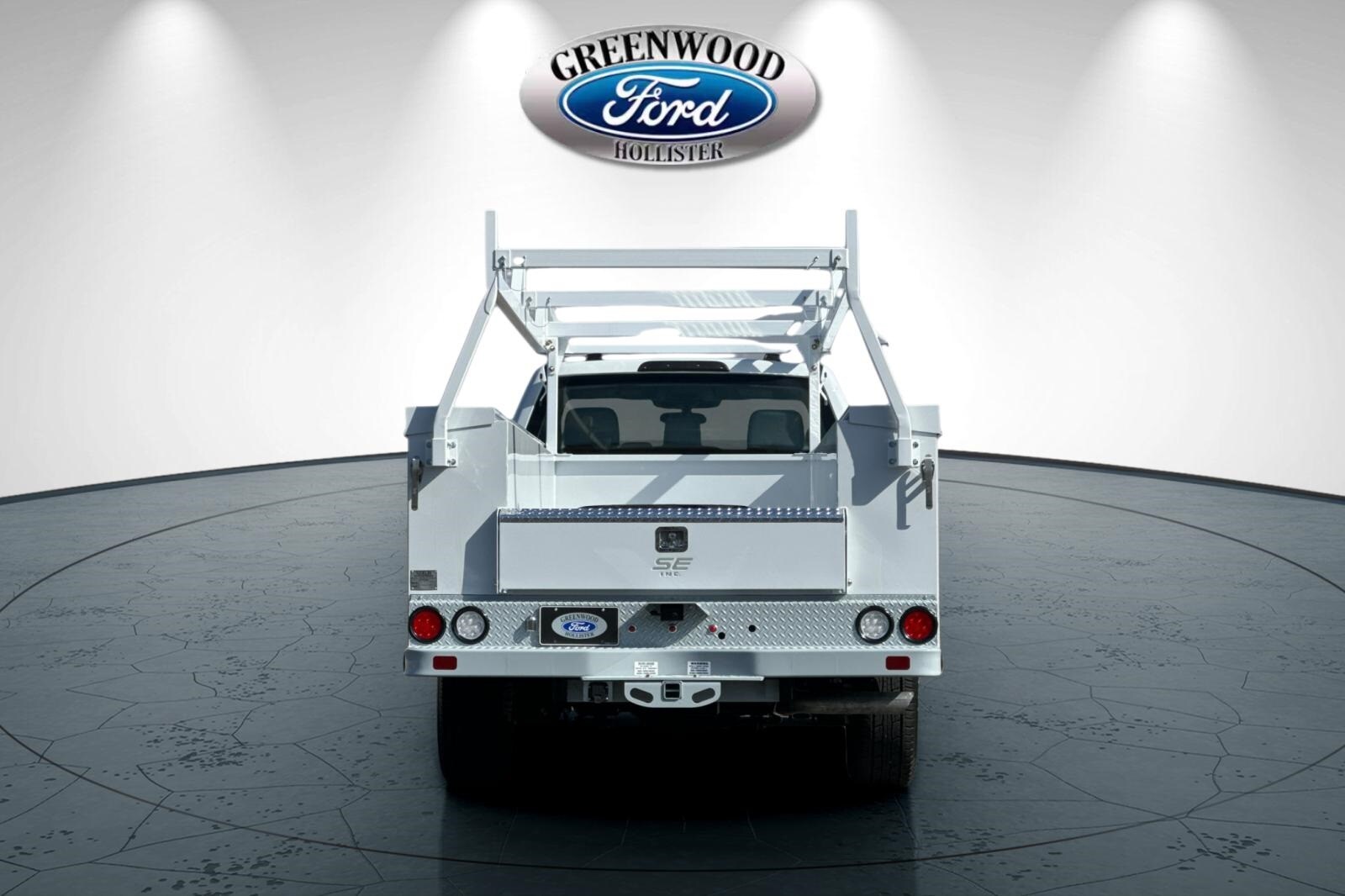 2025 Ford F-350 XL photo 4