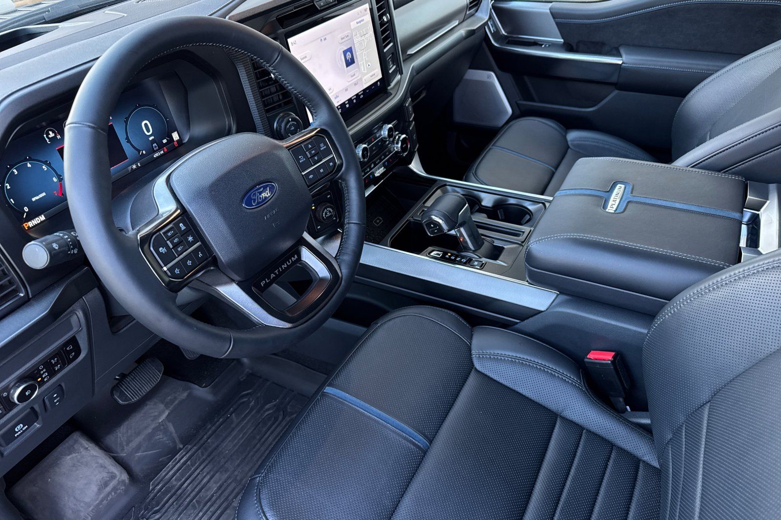 2025 Ford F-150 Platinum - Photo 9