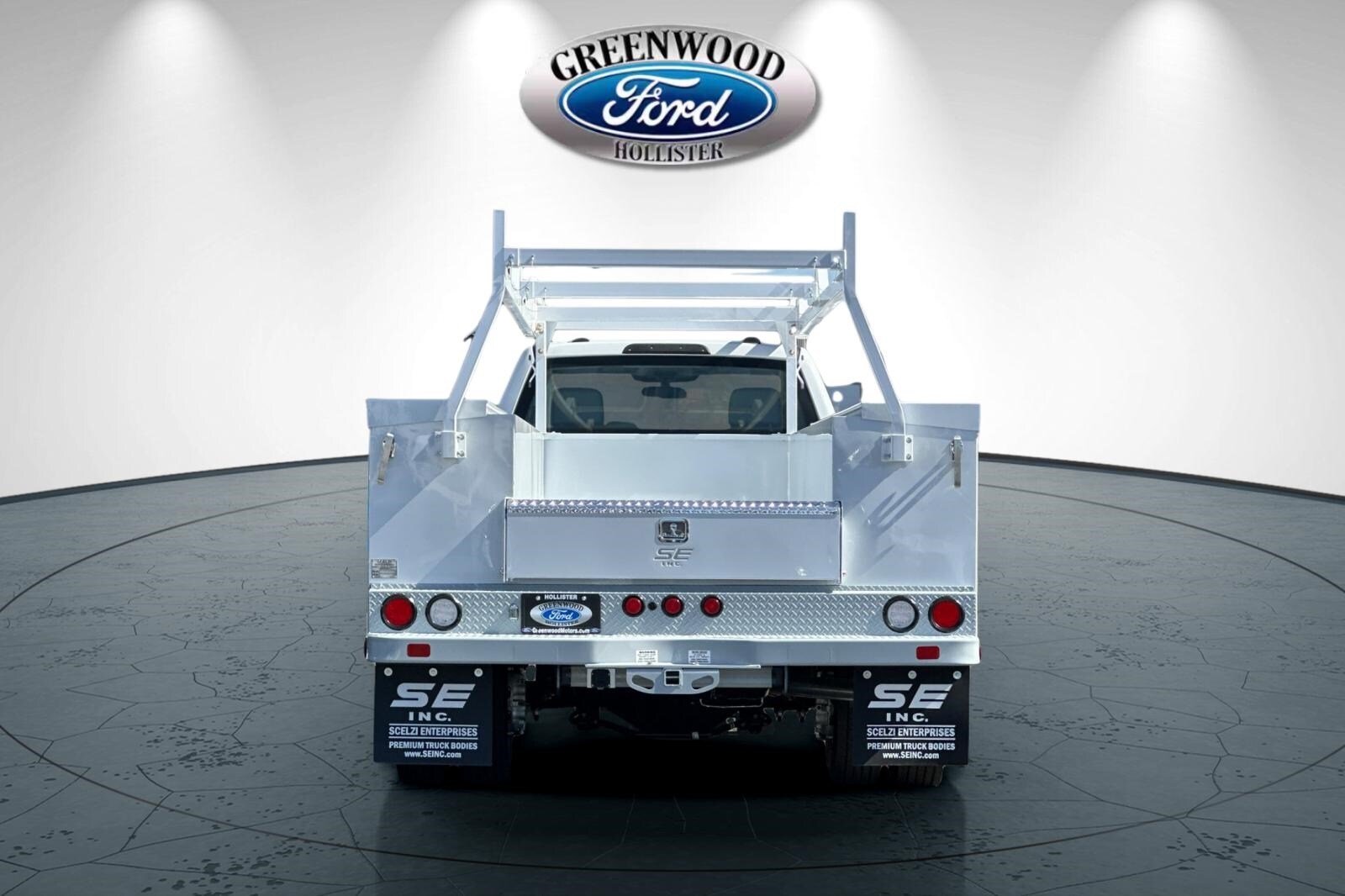 2024 Ford F-450 XL photo 2