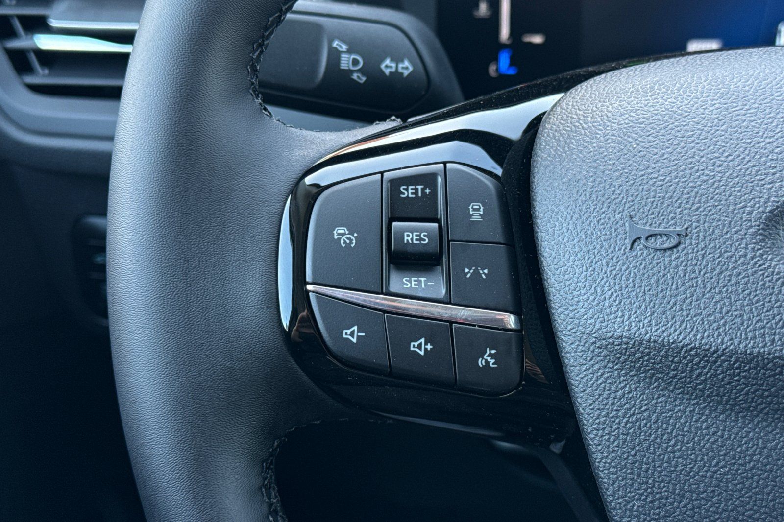 2025 Ford Escape Plug-in hybrid PHEV - Photo 29