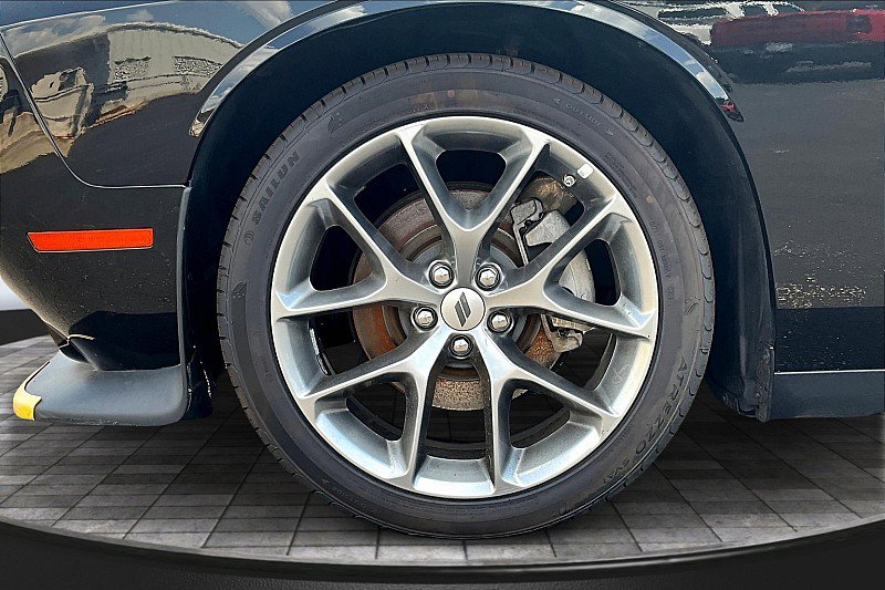 2022 Dodge Challenger GT photo 4