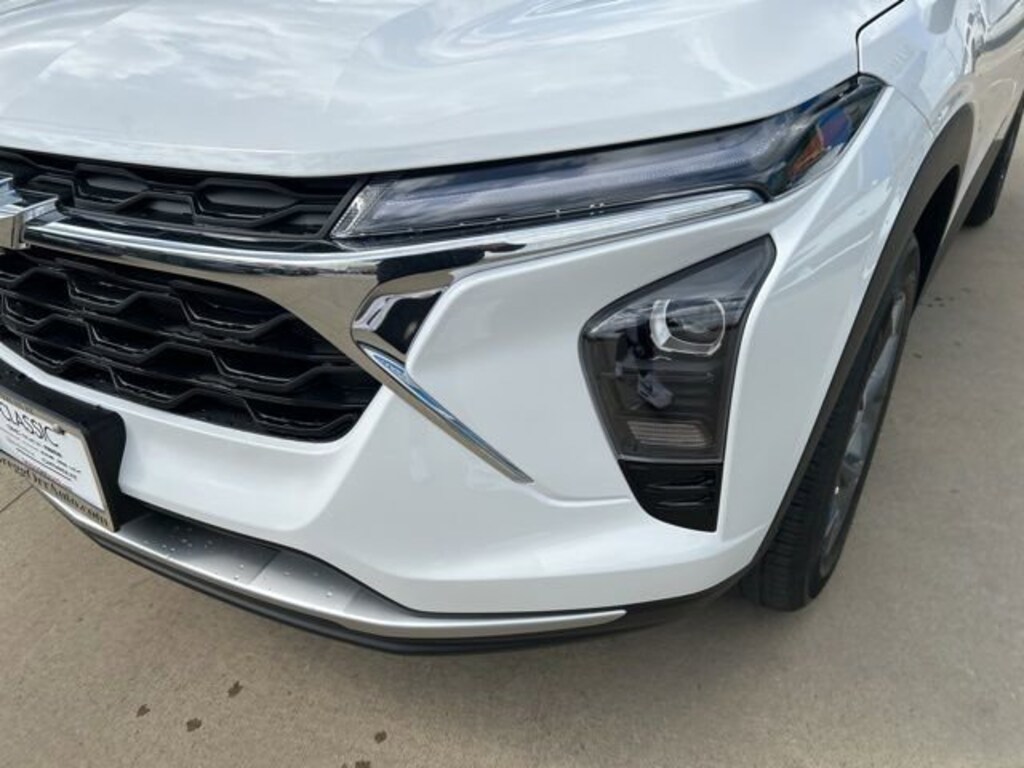 New 2026 Chevrolet Trax LT SUV