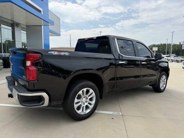 2022 Chevrolet Silverado 1500 LTZ photo 2