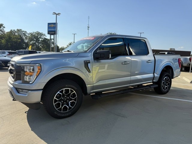 2023 Ford F-150 XL photo 2