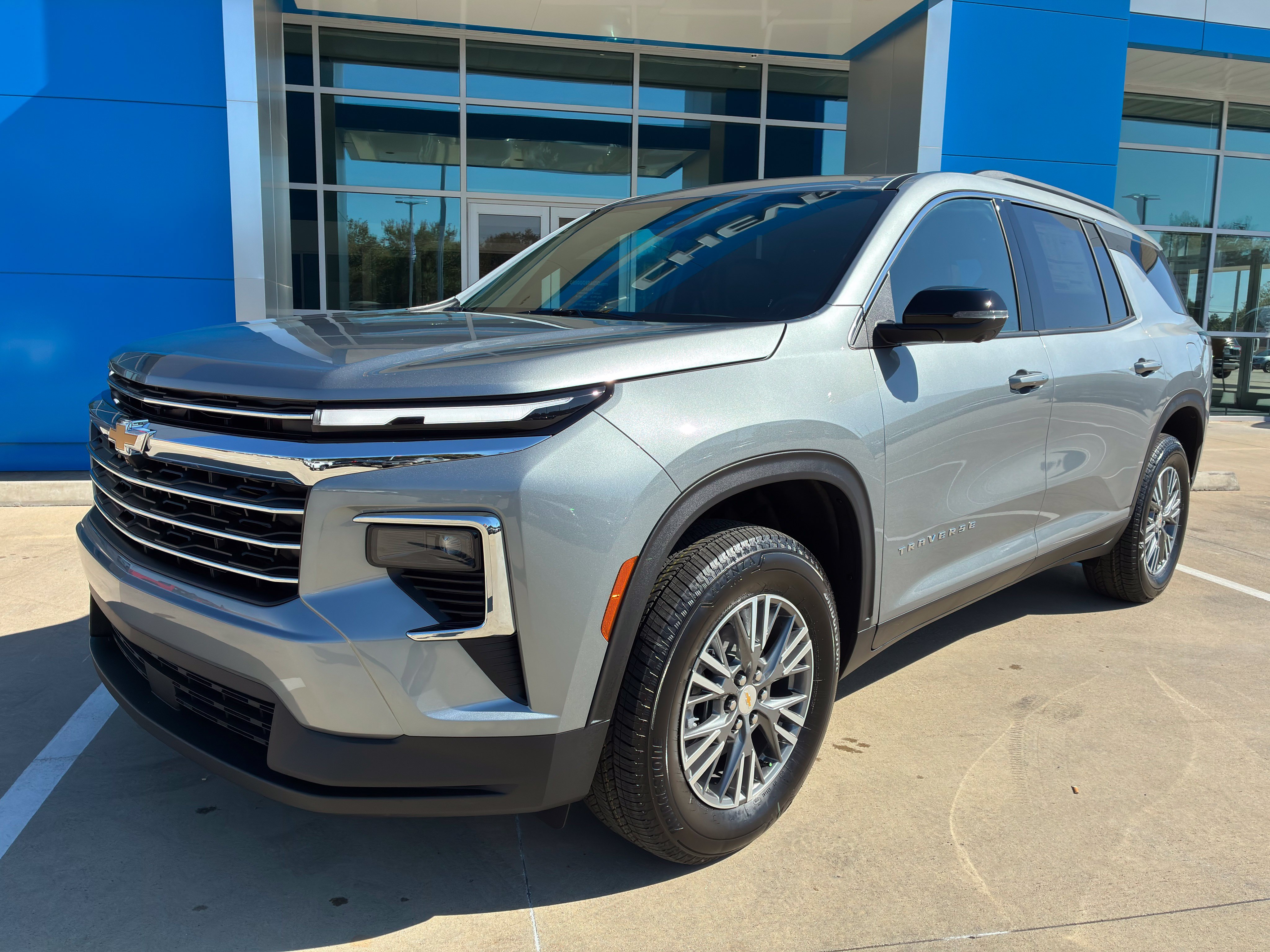 2027 Chevrolet Traverse LT SUV