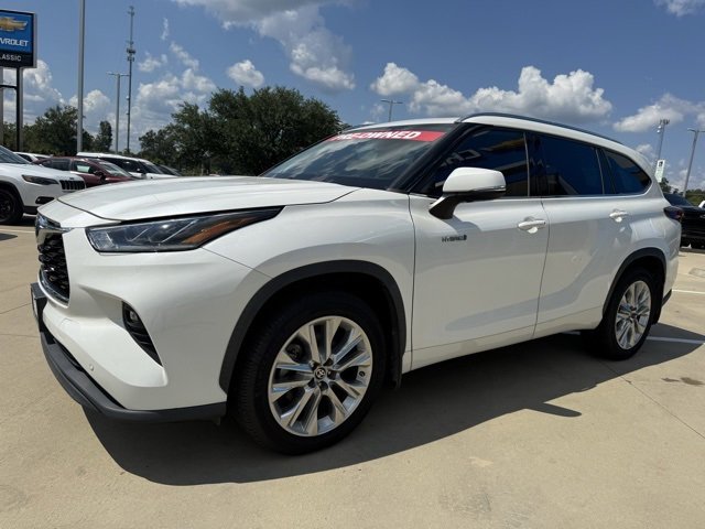 2021 Toyota Highlander Hybrid Limited photo 3