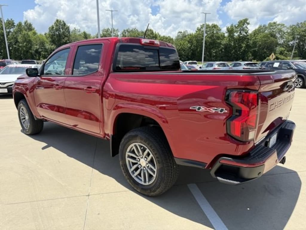 New 2025 Chevrolet Colorado WT/LT Truck