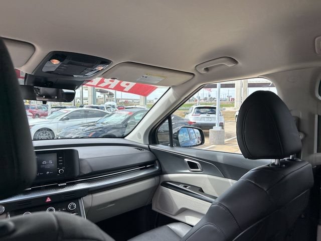 2024 Kia Carnival LX Seat Pkg - Photo 40