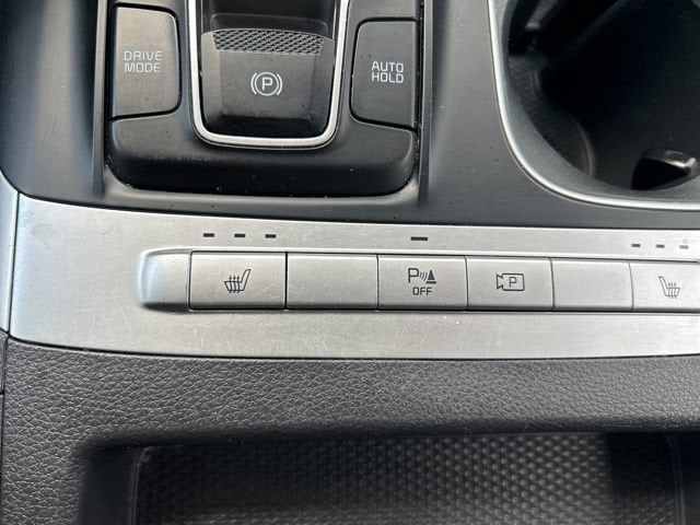 2024 Kia Carnival LX Seat Pkg - Photo 32
