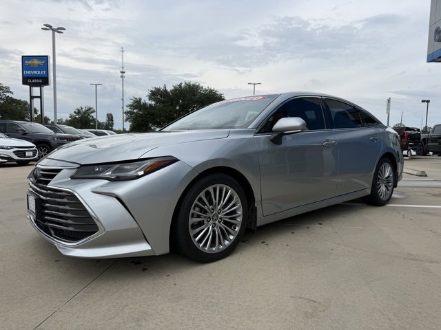 2022 Toyota Avalon Limited photo 3