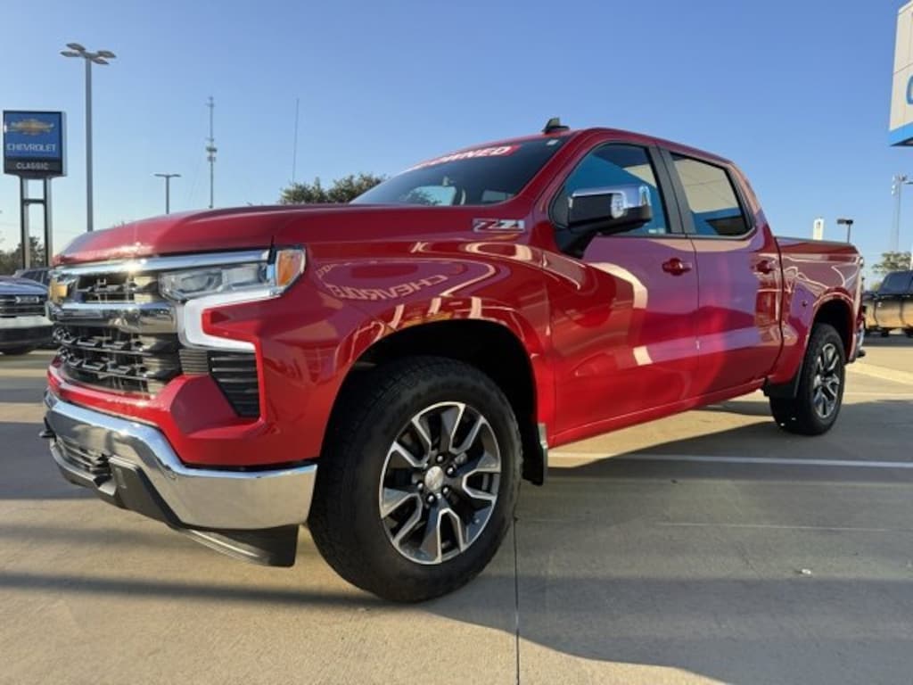 Used 2023 Chevrolet Silverado 1500 LT Truck Crew Cab