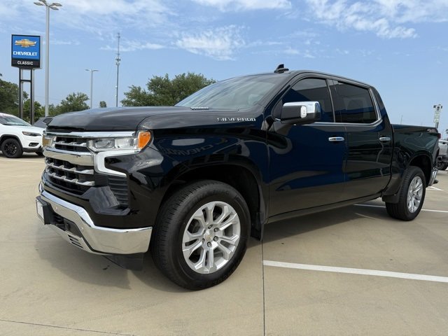 2022 Chevrolet Silverado 1500 LTZ photo 4