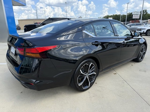 2023 Nissan Altima 2.5 SR photo 2