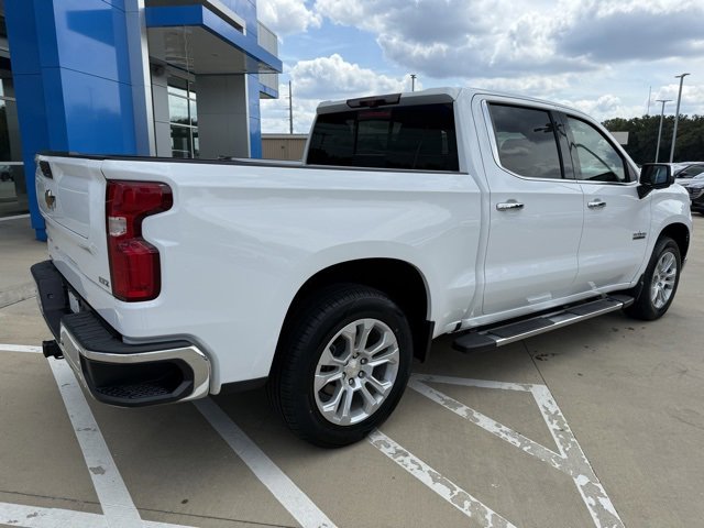 2022 Chevrolet Silverado 1500 LTZ photo 2