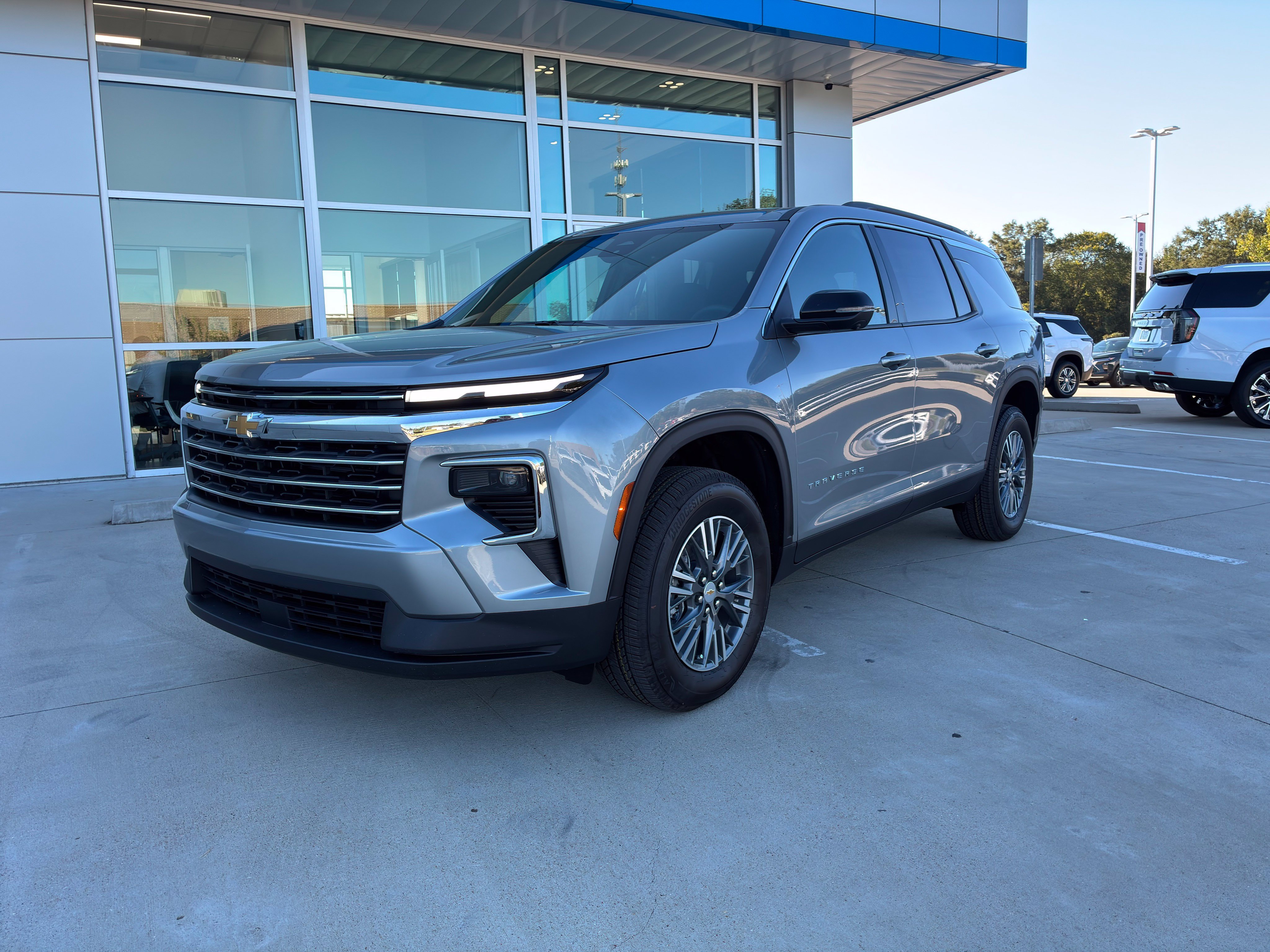 2027 Chevrolet Traverse LT SUV