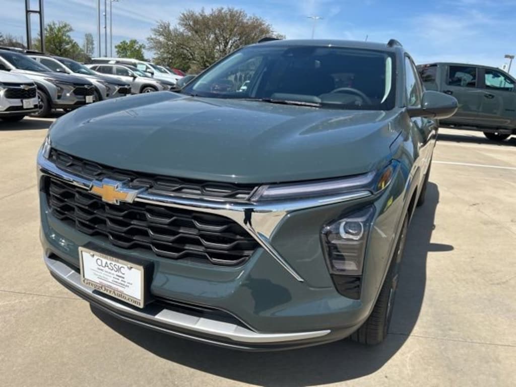 New 2026 Chevrolet Trax LT SUV