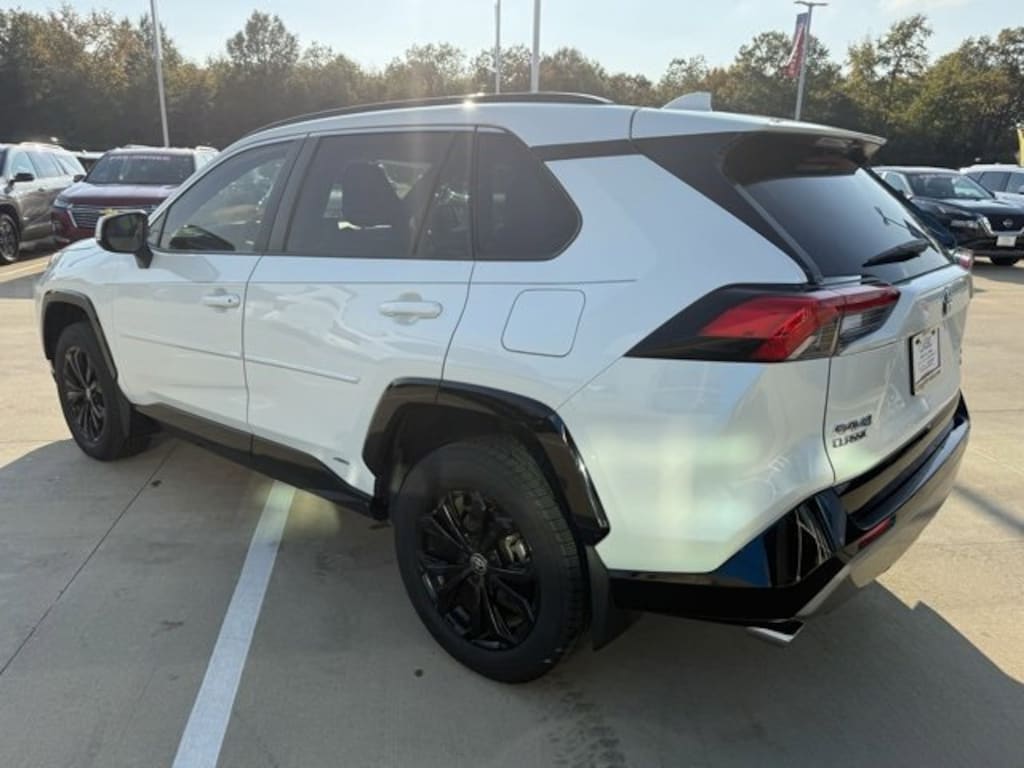 Used 2022 Toyota RAV4 Hybrid SE SUV