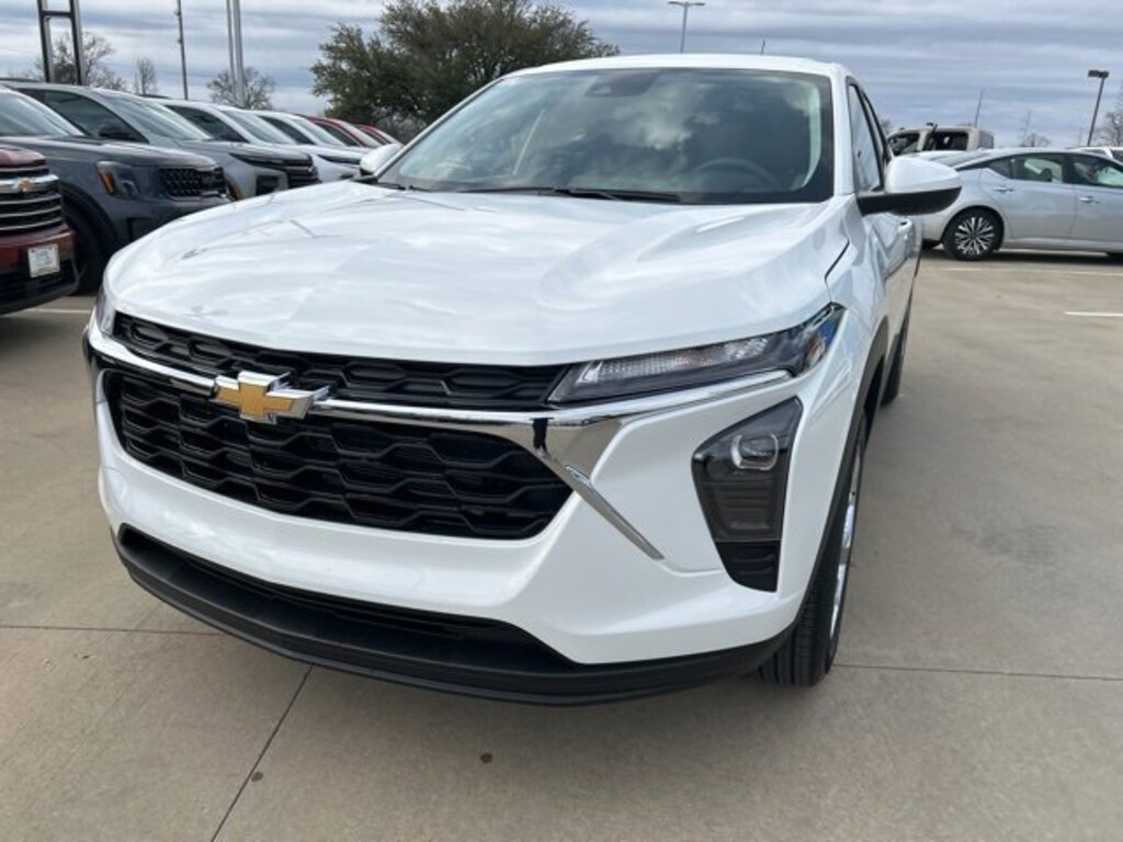 New 2026 Chevrolet Trax LS SUV