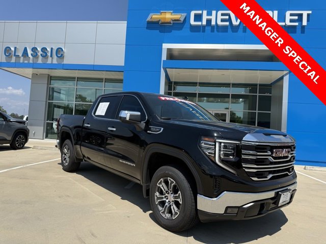 2024 GMC Sierra 1500 SLT's photo