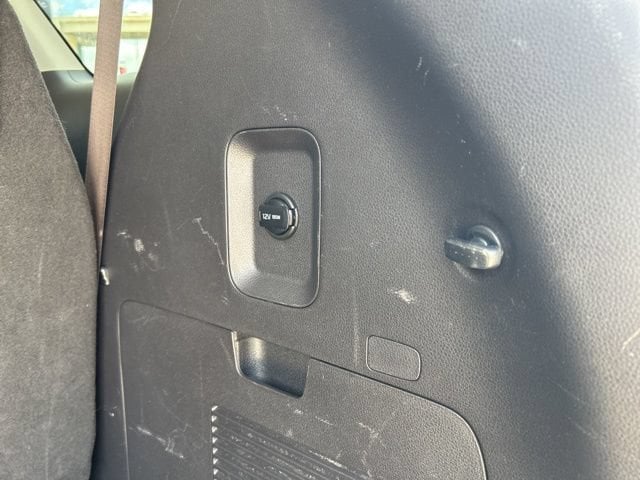 2024 Kia Carnival LX Seat Pkg - Photo 11