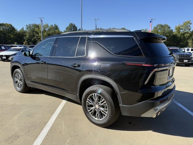 2025 Chevrolet Traverse photo 3