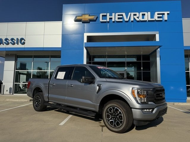 2023 Ford F-150 XL's photo