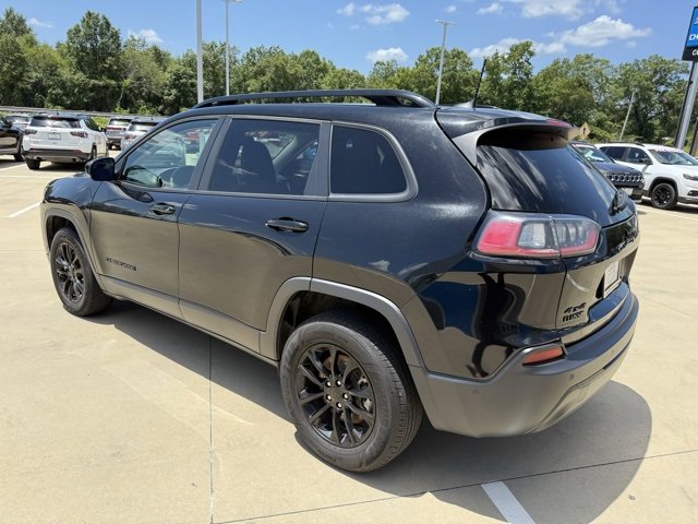 2023 Jeep Cherokee Altitude Lux photo 3