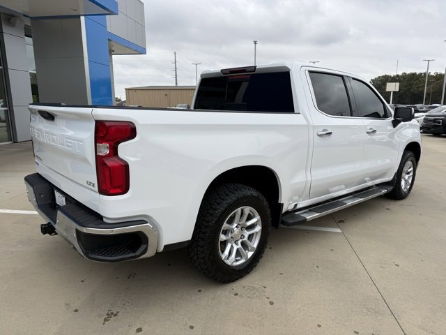 2023 Chevrolet Silverado 1500 LTZ photo 2