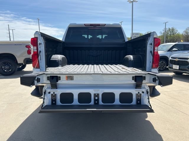 2026 Chevrolet Silverado 1500 LTZ - Photo 12