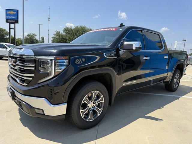 2024 Gmc Sierra 1500 SLT photo 3
