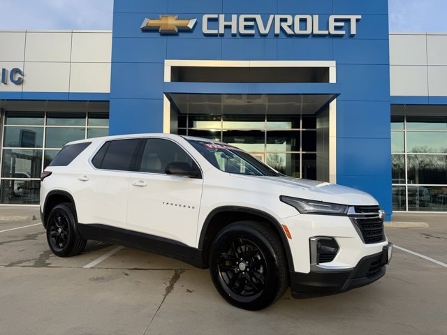 2023 Chevrolet Traverse LS's photo