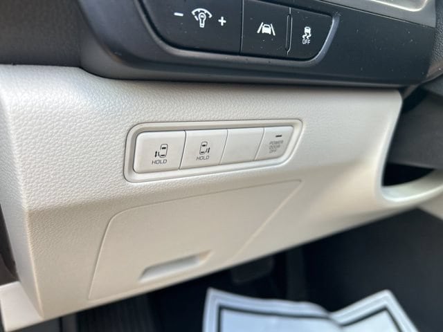 2024 Kia Carnival LX Seat Pkg - Photo 21