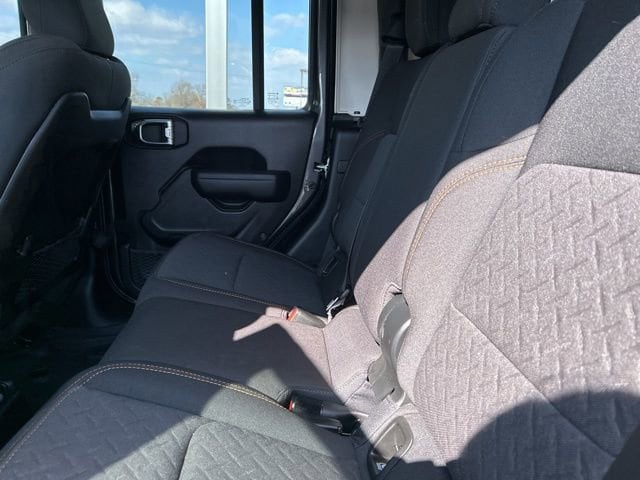 2024 Jeep Gladiator Mojave - Photo 37