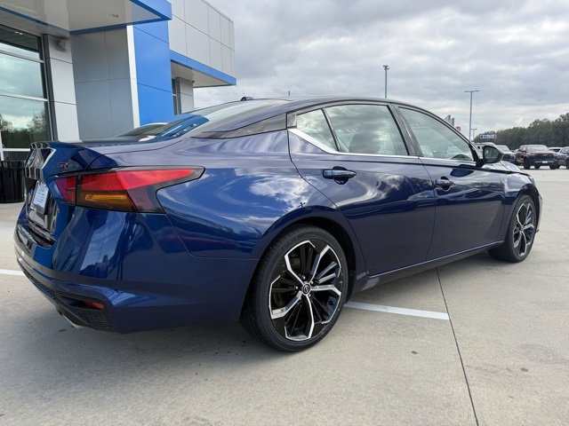 2024 Nissan Altima 2.5 SR photo 2