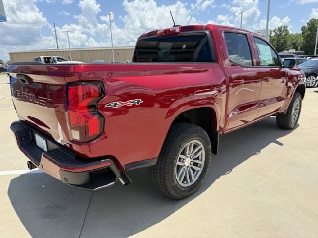 New 2025 Chevrolet Colorado WT/LT Truck