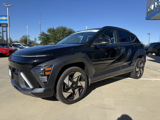 2024 Hyundai Kona Limited photo 4