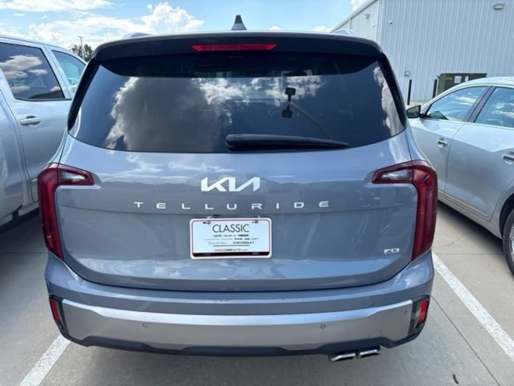 Used 2025 Kia Telluride S SUV