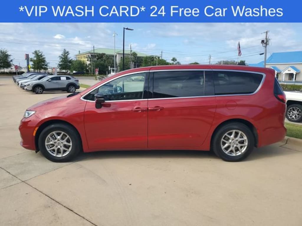 Used 2025 Chrysler Pacifica Select Van Passenger Van