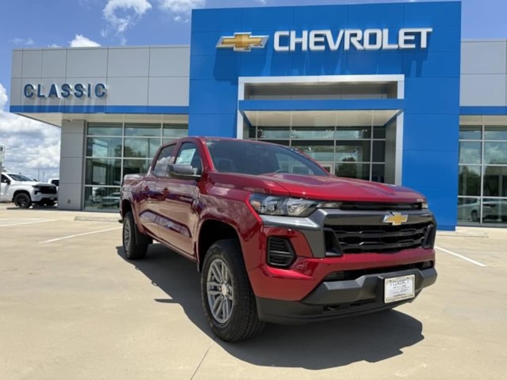 New 2025 Chevrolet Colorado WT/LT Truck