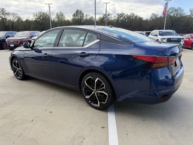 2024 Nissan Altima 2.5 SR photo 3