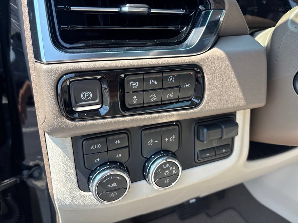 2026 GMC Yukon Denali - Photo 20