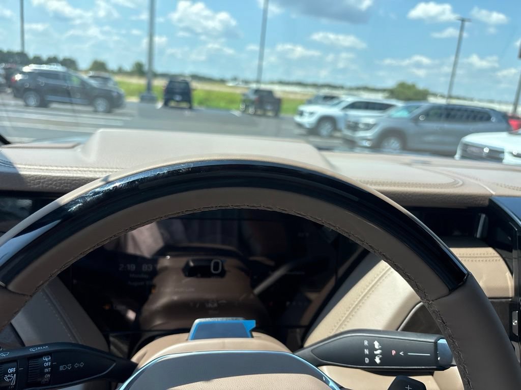 2026 GMC Yukon Denali - Photo 25
