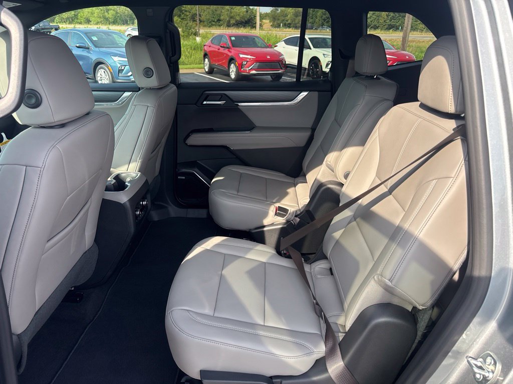 2026 GMC Acadia Elevation - Photo 9