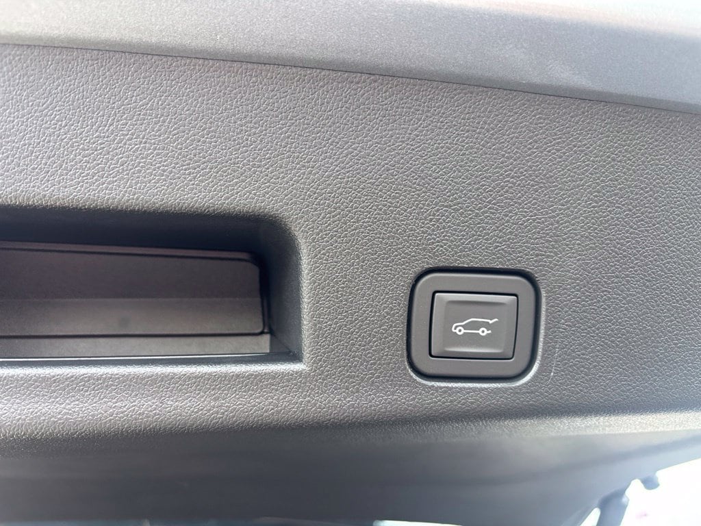 2026 GMC Acadia Elevation - Photo 6
