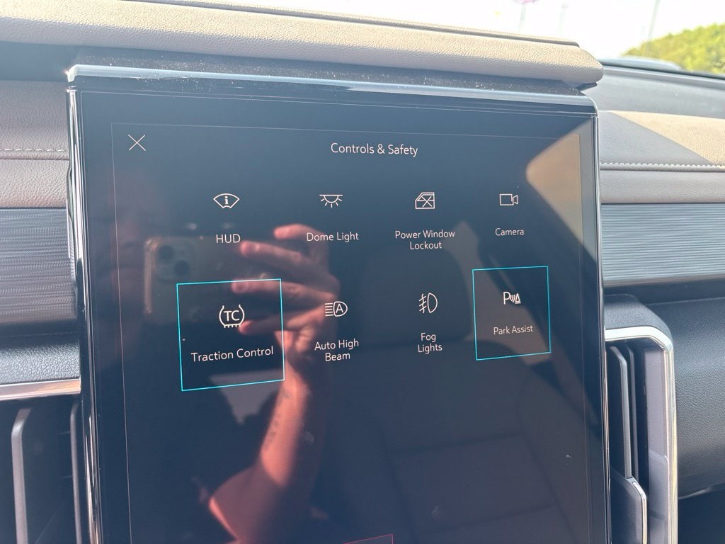 2026 GMC Acadia Elevation - Photo 23