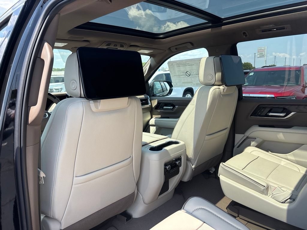 2026 GMC Yukon Denali - Photo 11