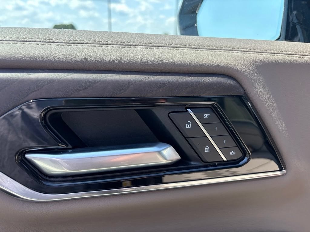 2026 GMC Yukon Denali - Photo 16