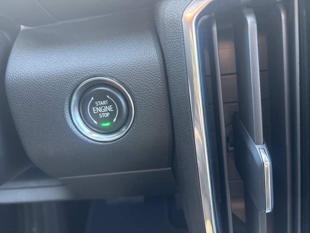 2026 GMC Acadia Elevation - Photo 16