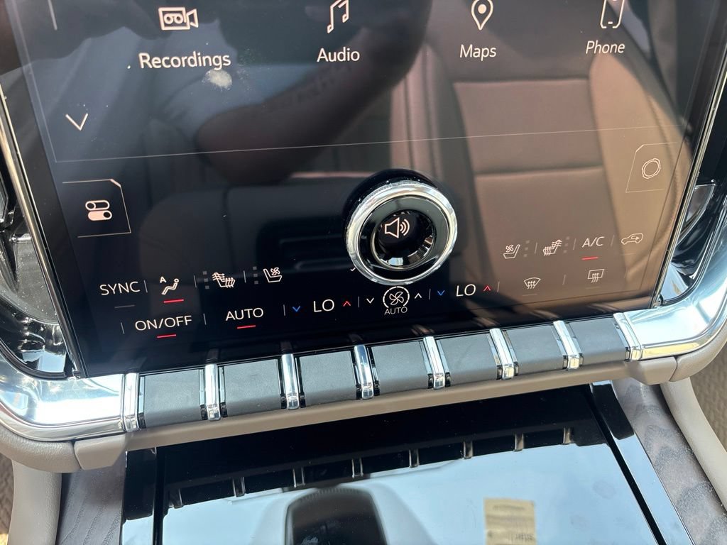 2026 GMC Yukon Denali - Photo 29